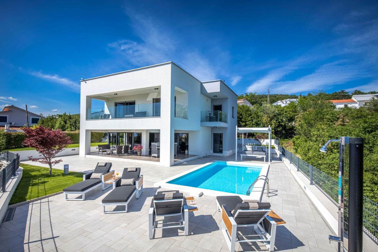 Villa Rina - Luxury Holiday Home Цриквениця Екстер'єр фото