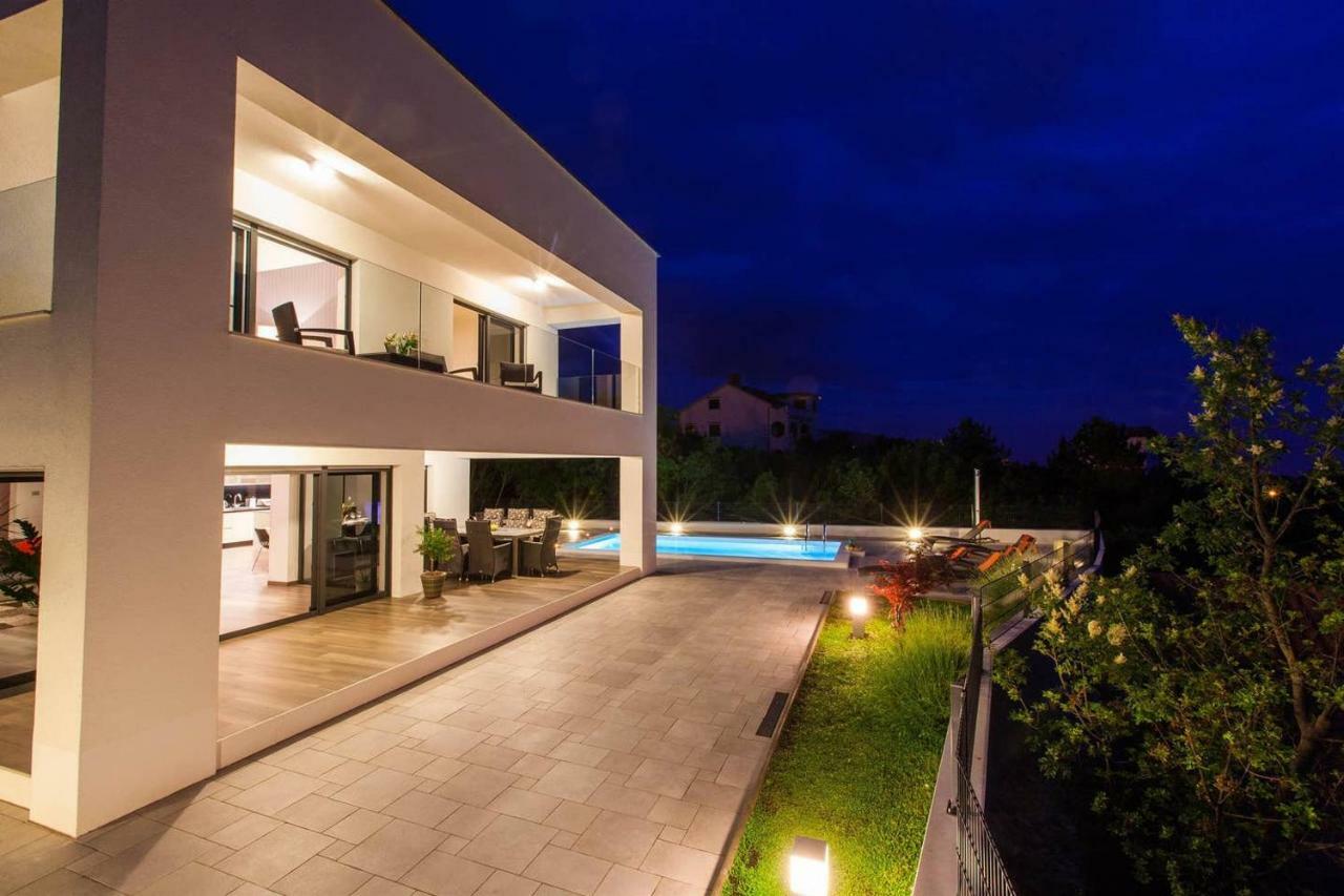 Villa Rina - Luxury Holiday Home Цриквениця Екстер'єр фото