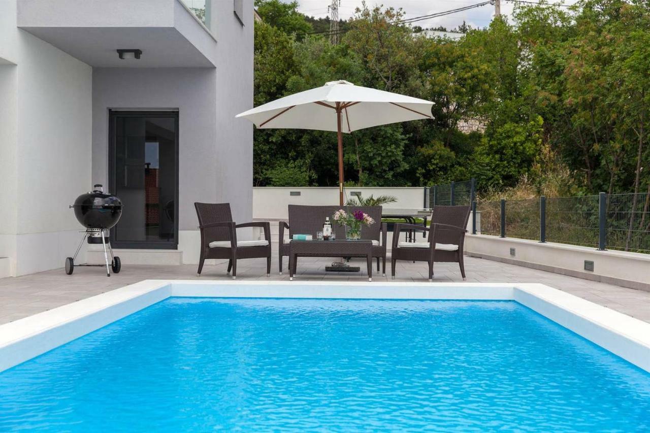 Villa Rina - Luxury Holiday Home Цриквениця Екстер'єр фото
