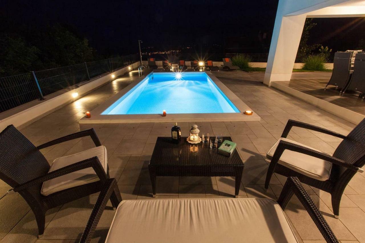 Villa Rina - Luxury Holiday Home Цриквениця Екстер'єр фото